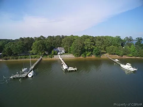 526 Yankee Point Rd, Lancaster, VA 22503 photo 11