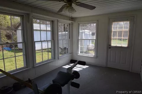 7035 Potter Ln, Gloucester, VA 23061 photo 14
