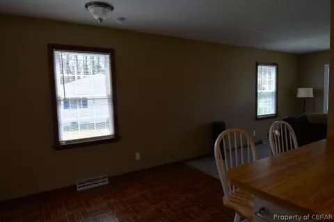 7035 Potter Ln, Gloucester, VA 23061 photo 12