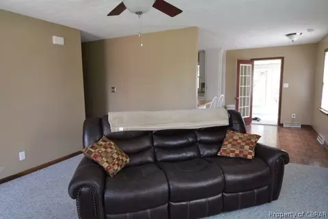 7035 Potter Ln, Gloucester, VA 23061 photo 6
