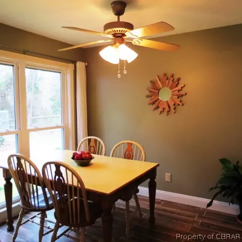 7406 Battery Dr, Gloucester Point, VA 23062 photo 4