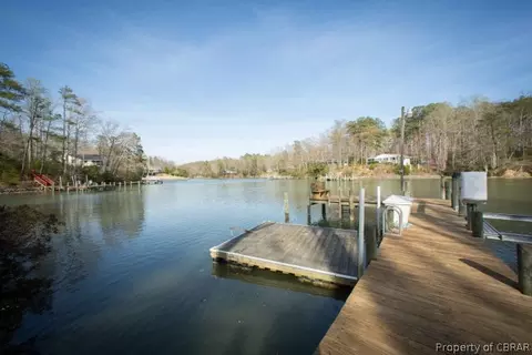 185 Walden Dr, Weems, VA 22576 photo 21