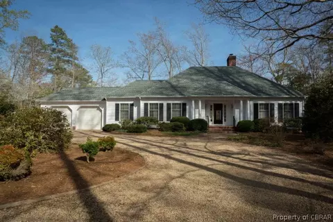 185 Walden Dr, Weems, VA 22576 photo 1