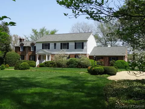 5597 Paynes Point Rd, Gloucester, VA 23061 photo 2