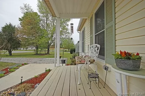 7862 Cedar Springs Dr, Gloucester, VA 23061 photo 3
