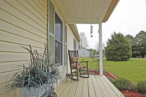 7862 Cedar Springs Dr, Gloucester, VA 23061 photo 4