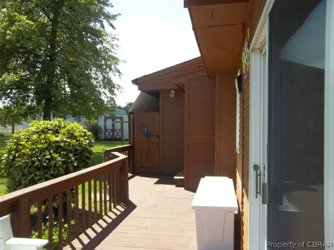 12153 Roane Ave, Gloucester, VA 23061 photo 7