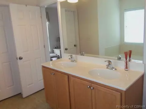 7363 Jeanne Dr, Gloucester, VA 23061 photo 11