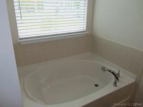 7363 Jeanne Dr, Gloucester, VA 23061 photo 12