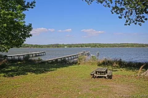 11616 Parnassus Ln, Gloucester, VA 23061 photo 2