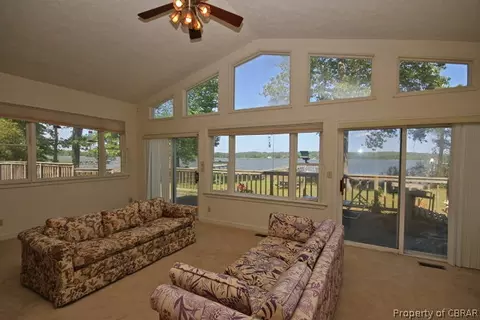 11616 Parnassus Ln, Gloucester, VA 23061 photo 12