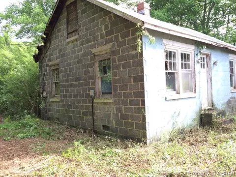 9718 Davenport Rd, Gloucester, VA 23061 photo 2