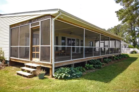 54 Clarke Rd, Topping, VA 23169 photo 4