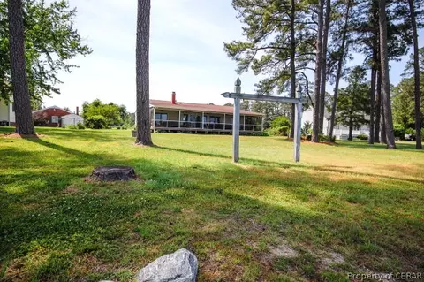 54 Clarke Rd, Topping, VA 23169 photo 3