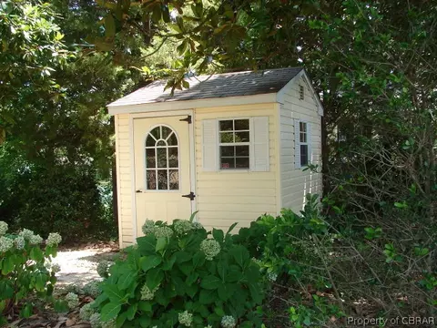 4456 Hermitage Ln, Gloucester, VA 23061 photo 8