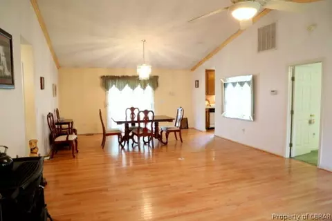 9235 Marfield Dr, Gloucester, VA 23061 photo 3