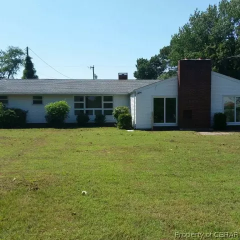 1611 Greate Rd, Gloucester Point, VA 23062 photo 2