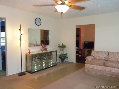 9128 Indian Rd, Gloucester, VA 23061 photo 3