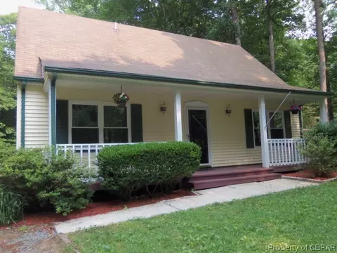 8787 Marlfield Rd, Gloucester, VA 23061 photo 2