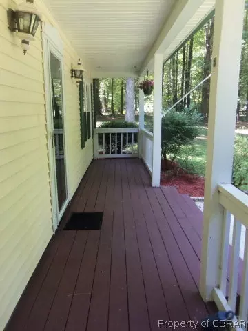 8787 Marlfield Rd, Gloucester, VA 23061 photo 3