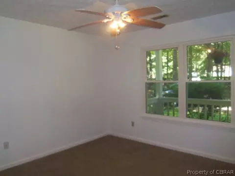 8787 Marlfield Rd, Gloucester, VA 23061 photo 6