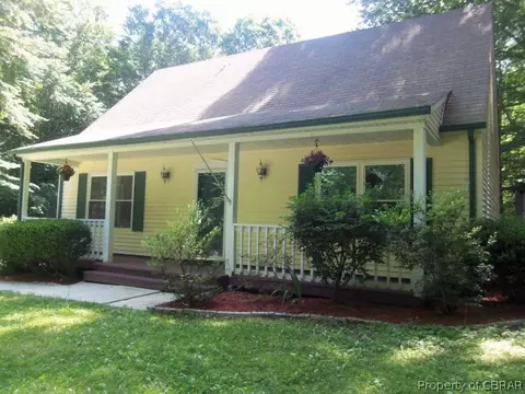 8787 Marlfield Rd, Gloucester, VA 23061 photo 1