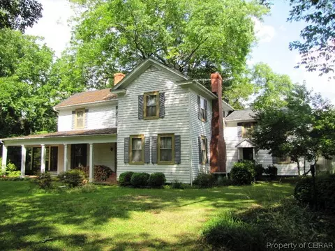 6521 T C Walker Rd, Gloucester, VA 23061 photo 2
