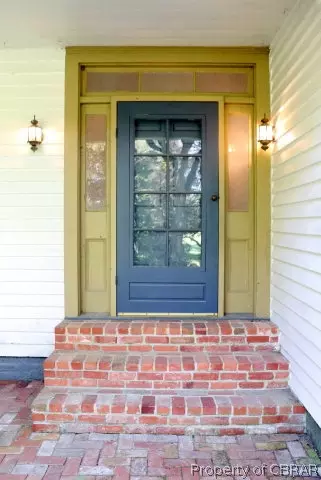 6521 T C Walker Rd, Gloucester, VA 23061 photo 3