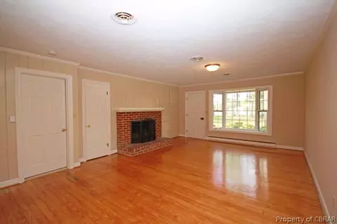 6298 Ware Point Rd, Gloucester, VA 23061 photo 4
