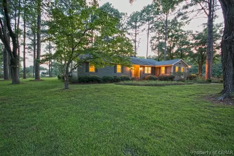 6298 Ware Point Rd, Gloucester, VA 23061 photo 1