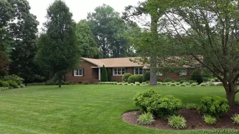 1769 Gloucester Rd, Gloucester Point, VA 23062 photo 1