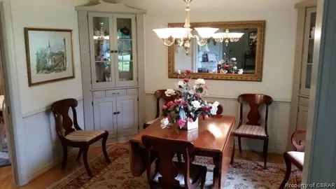 1769 Gloucester Rd, Gloucester Point, VA 23062 photo 6