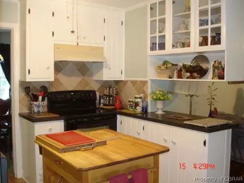 8280 Circle Dr, Hayes, VA 23072 photo 7