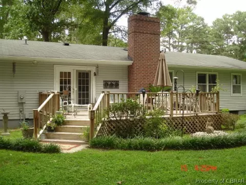 8280 Circle Dr, Hayes, VA 23072 photo 9