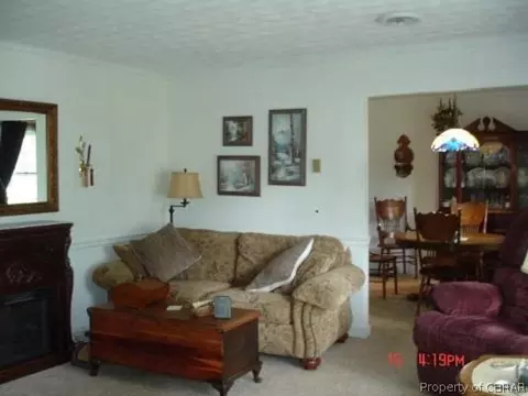 8280 Circle Dr, Hayes, VA 23072 photo 2