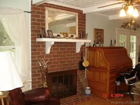 8280 Circle Dr, Hayes, VA 23072 photo 5