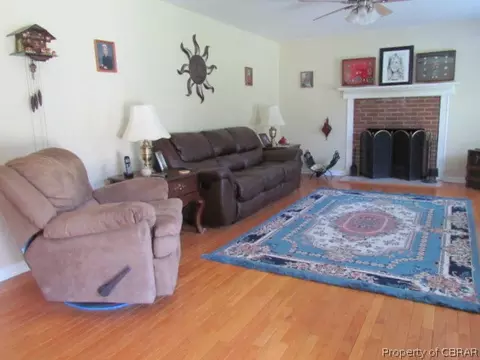 6089 Carter Hill St, Gloucester, VA 23061 photo 5