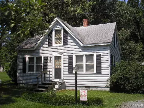 750 Johns Neck Rd, Weems, VA 22576 photo 3