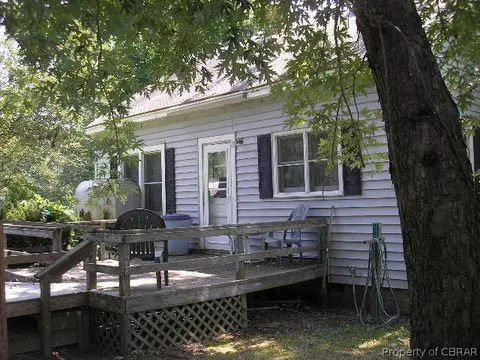 750 Johns Neck Rd, Weems, VA 22576 photo 2