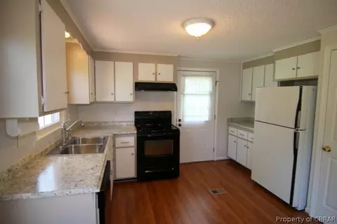 6758 Greenfield Ln, Gloucester, VA 23061 photo 5