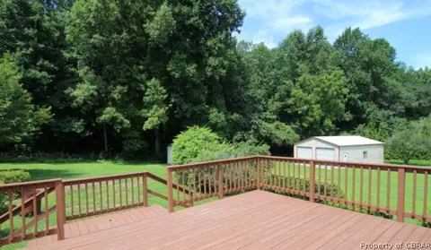6758 Greenfield Ln, Gloucester, VA 23061 photo 3