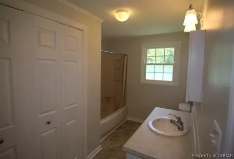 6758 Greenfield Ln, Gloucester, VA 23061 photo 12