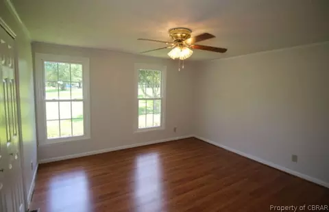 6758 Greenfield Ln, Gloucester, VA 23061 photo 9
