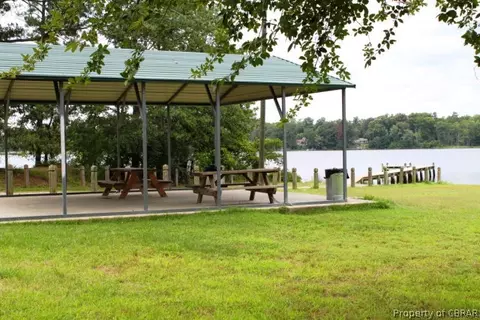 12310 Pine Trl, Gloucester, VA 23061 photo 4