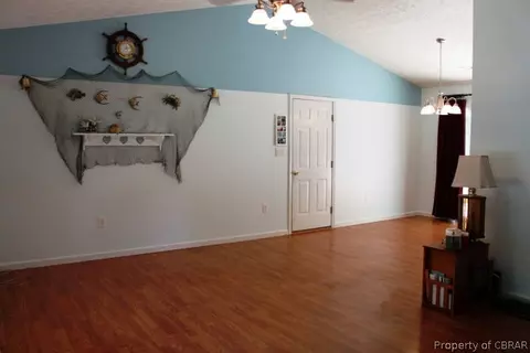 12310 Pine Trl, Gloucester, VA 23061 photo 13