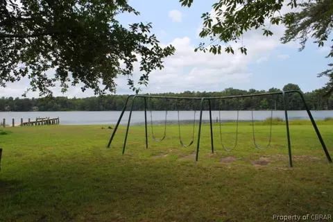 12310 Pine Trl, Gloucester, VA 23061 photo 5