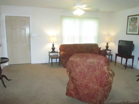 4991 Chestnut Fork Rd, Gloucester, VA 23061 photo 2