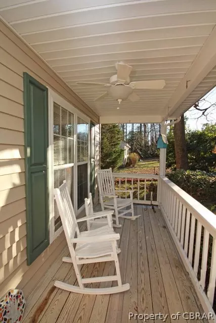 7253 Botetourt Ave, Gloucester, VA 23061 photo 3