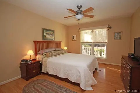 7253 Botetourt Ave, Gloucester, VA 23061 photo 8