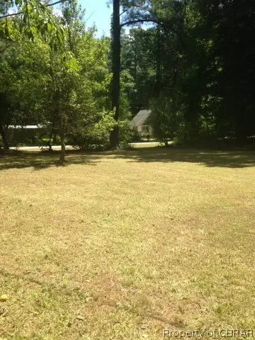 11241 Piankatank Dr, Gloucester, VA 23061 photo 1
